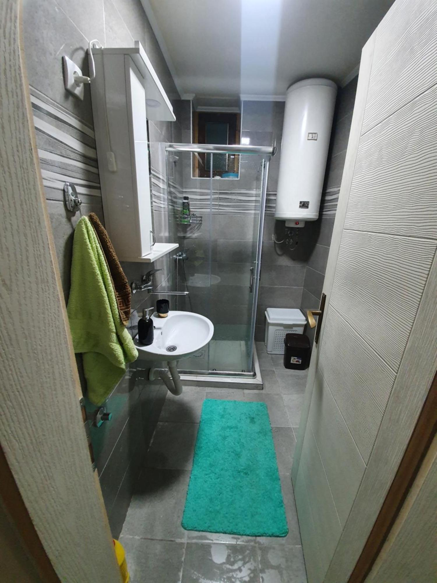 Zlatna Apartment *