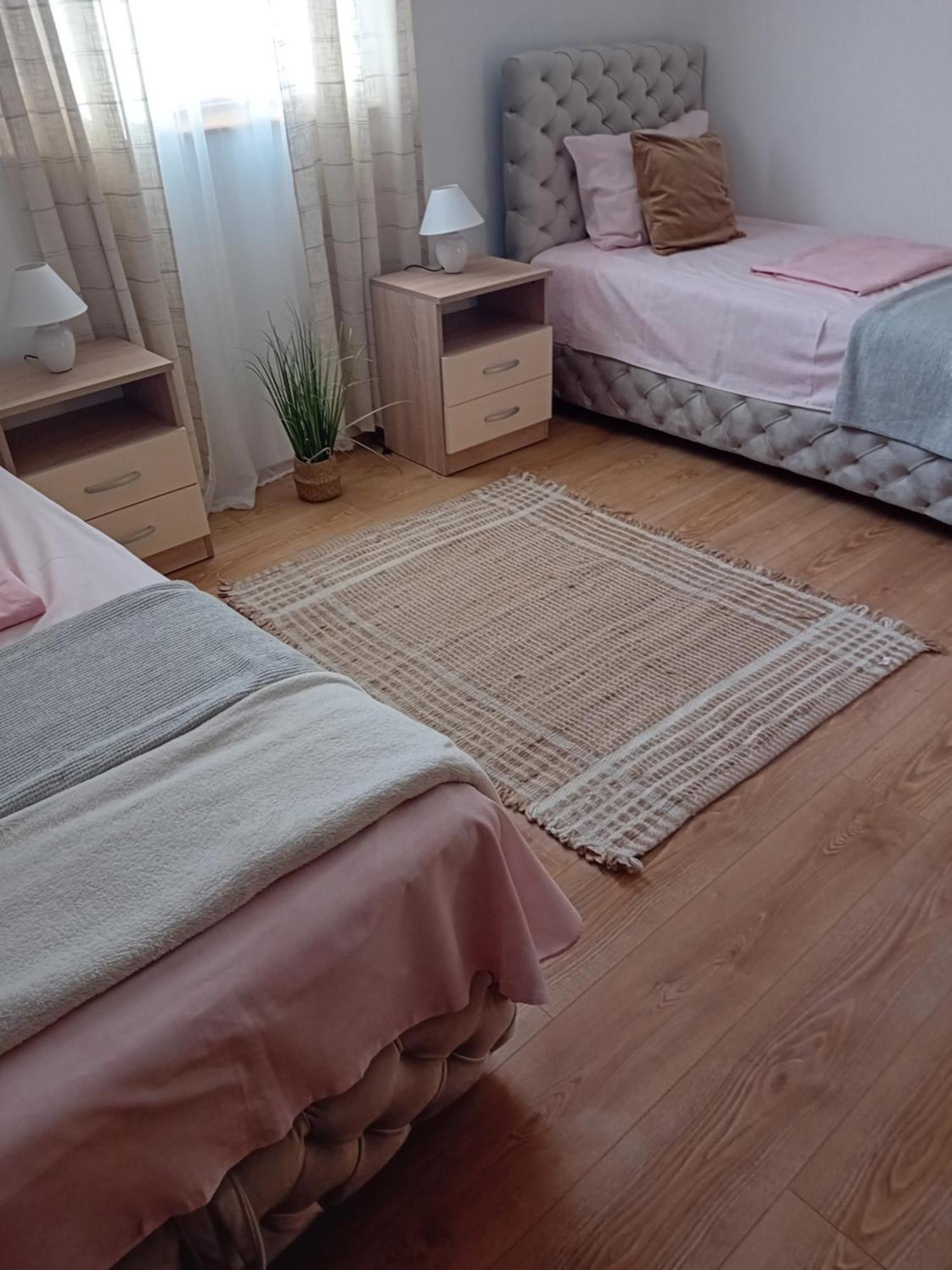 Zlatna Apartment